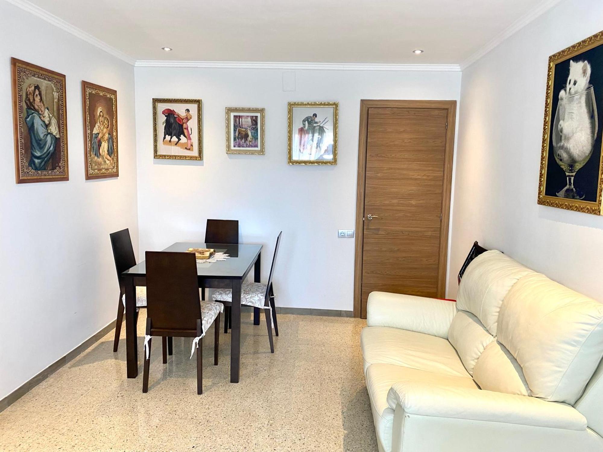 Shared Apartment! Piso Compartido! Общая Квартира! Севілья Екстер'єр фото