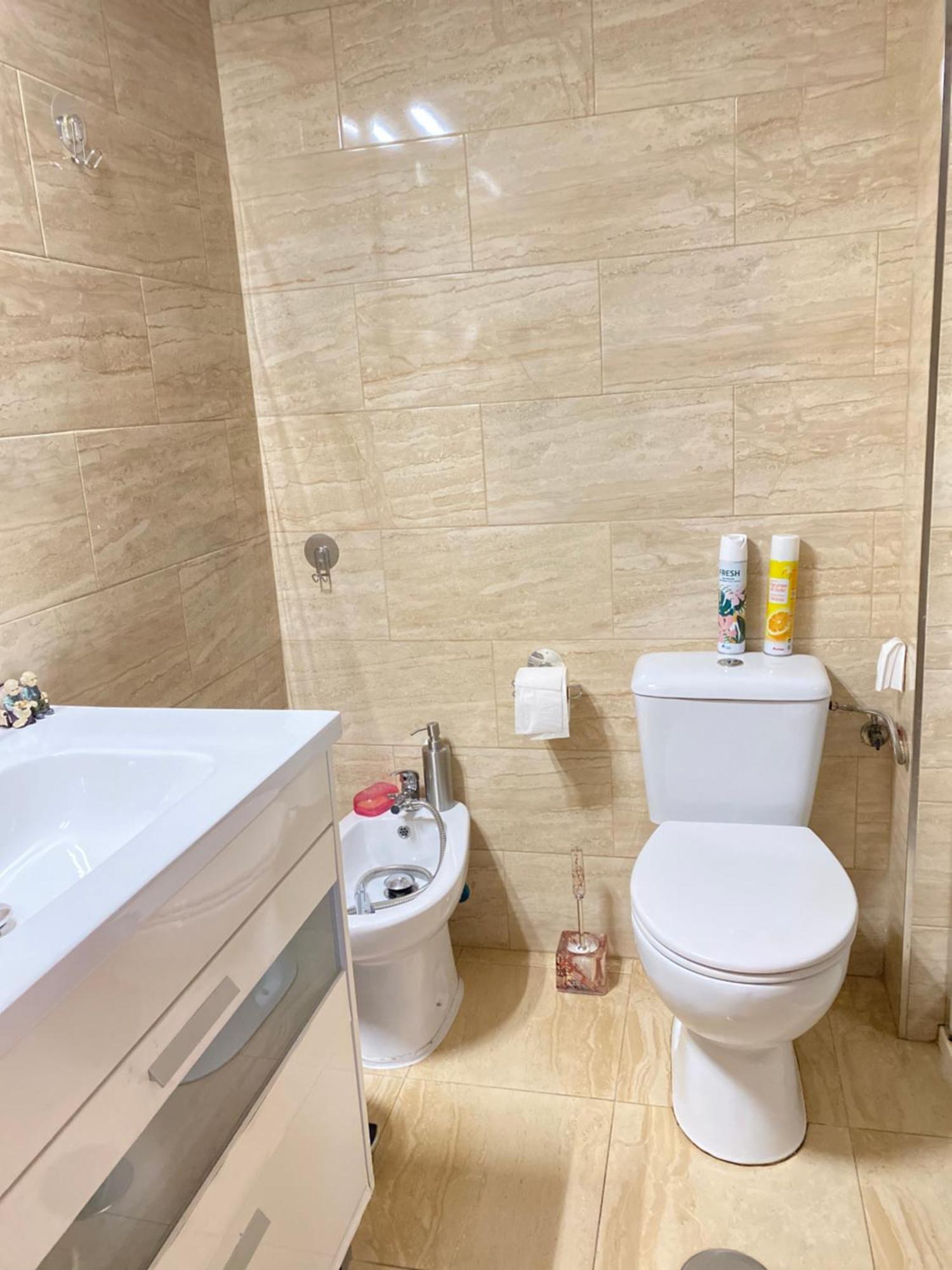 Shared Apartment! Piso Compartido! Общая Квартира! Севілья Екстер'єр фото