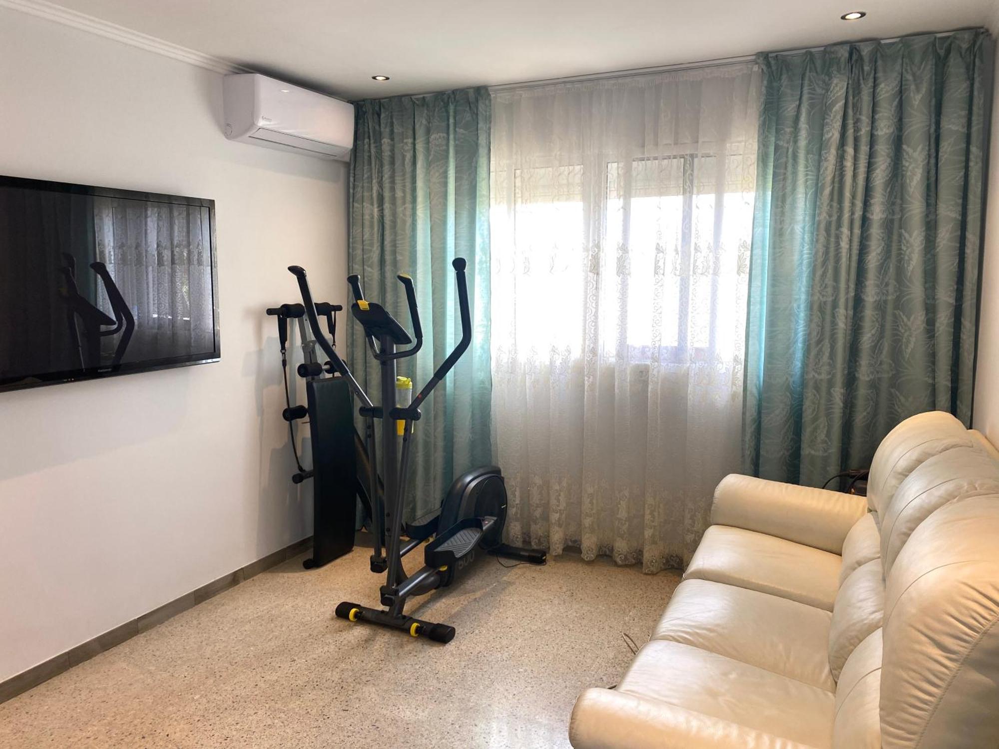 Shared Apartment! Piso Compartido! Общая Квартира! Севілья Екстер'єр фото