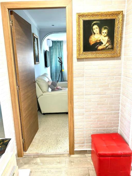 Shared Apartment! Piso Compartido! Общая Квартира! Севілья Екстер'єр фото